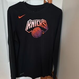 Nike Dri-Fit black, New York Knicks long sleeve shirt - size medium
